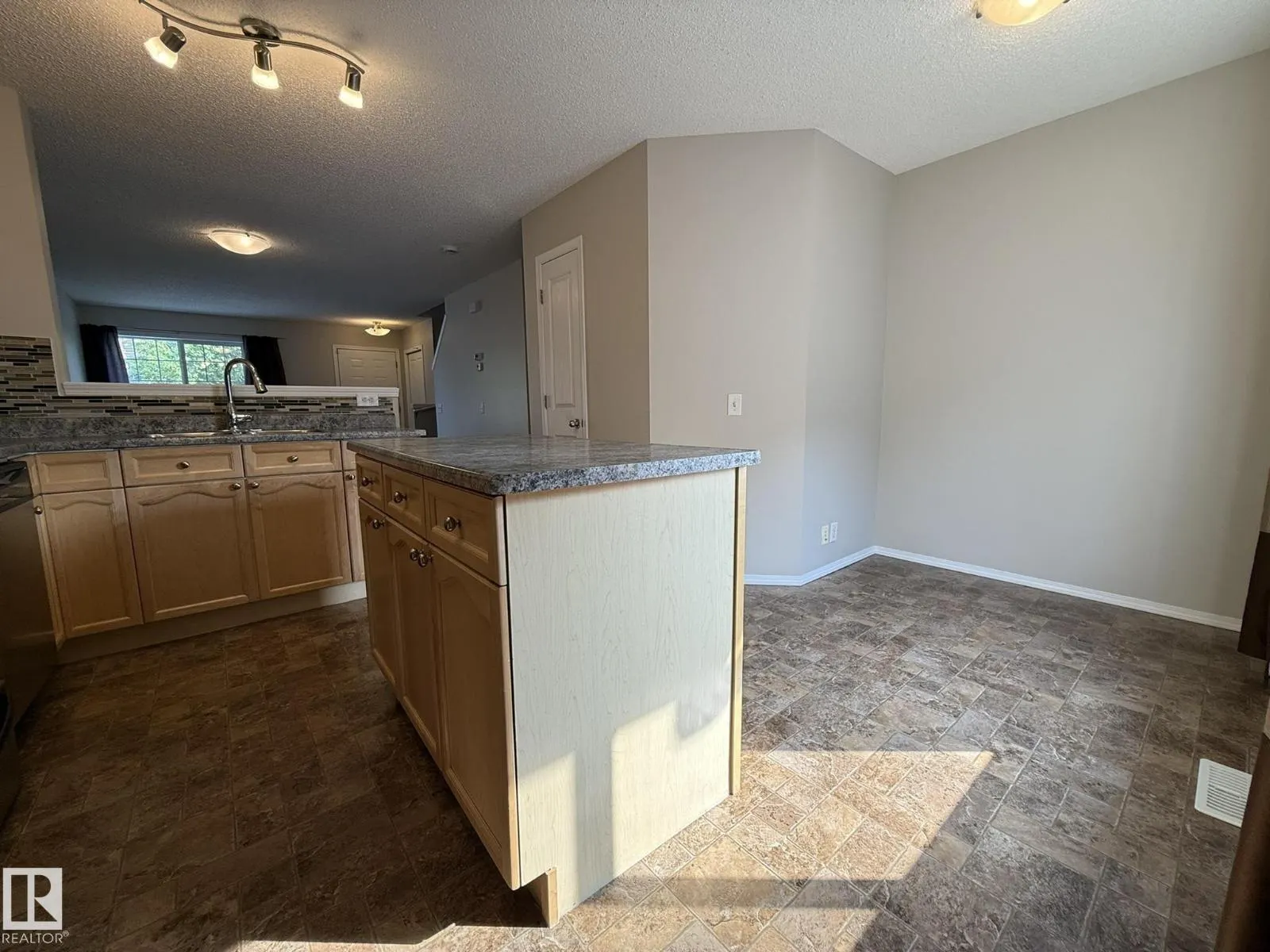 #35 3075 TRELLE CR NW