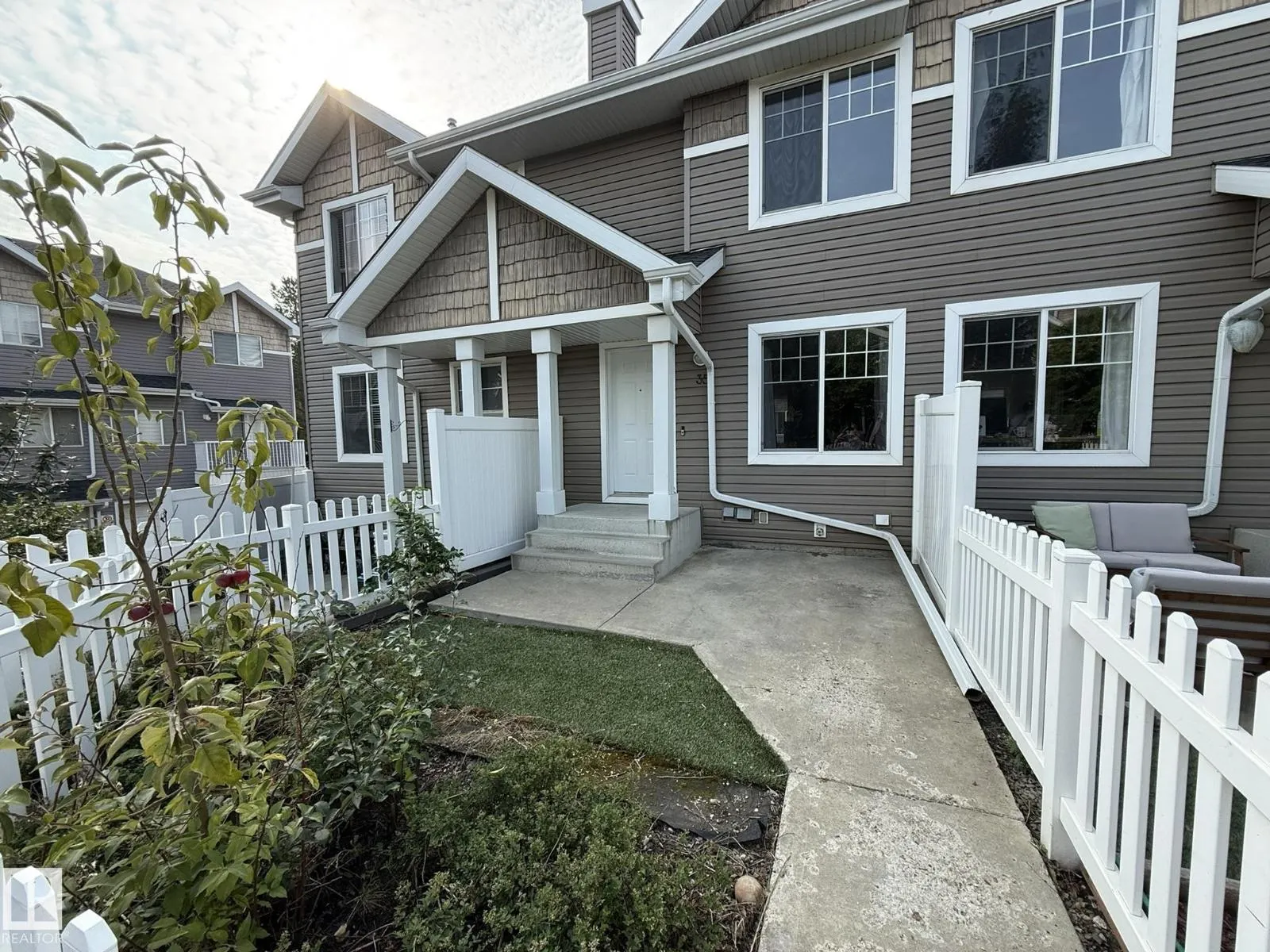 #35 3075 TRELLE CR NW