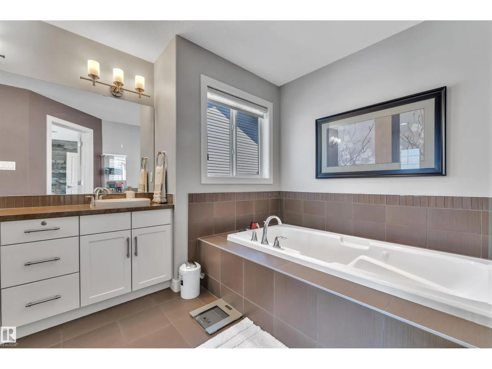 1907 67 ST SW