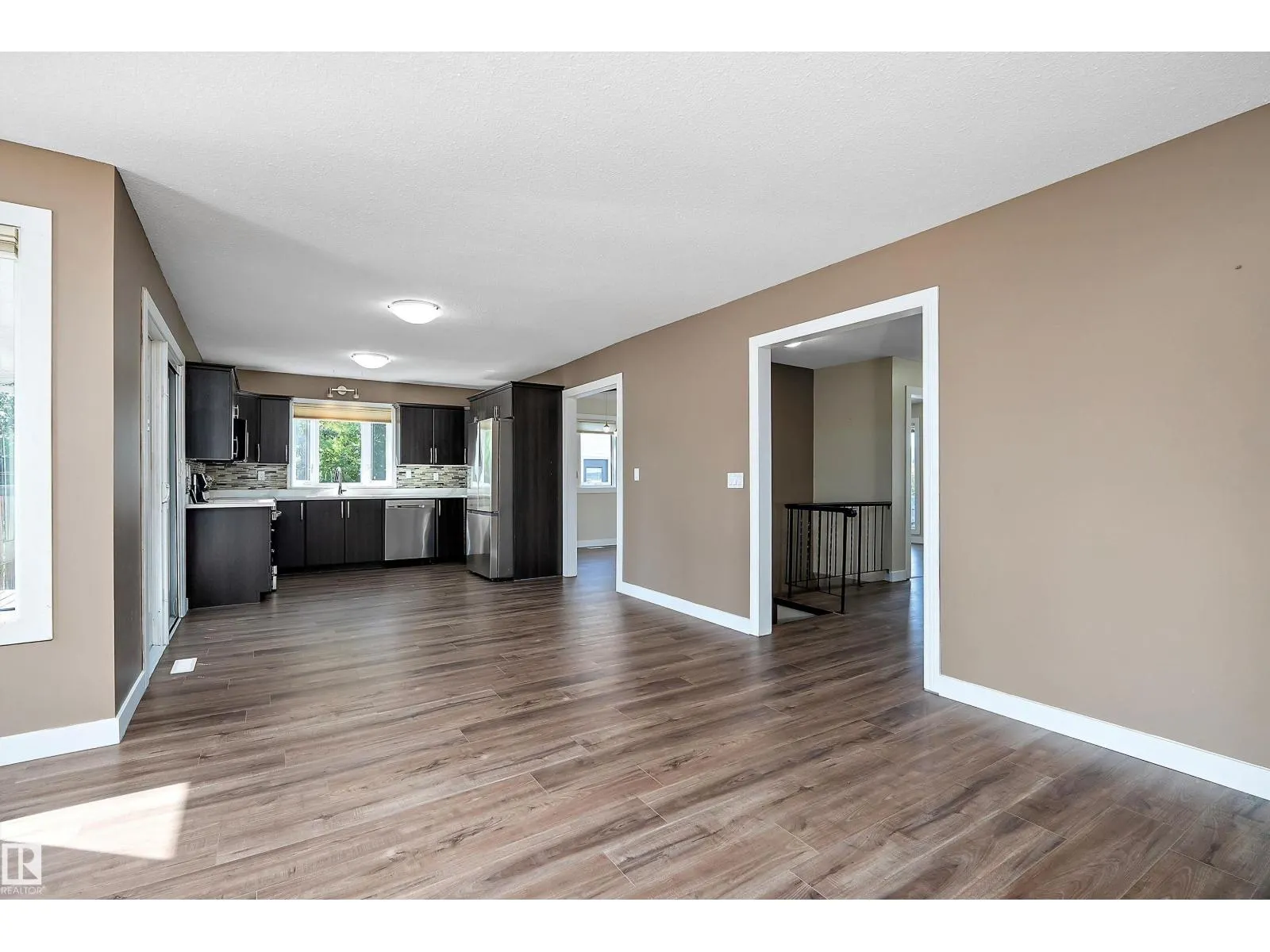 18211 80 AV NW
