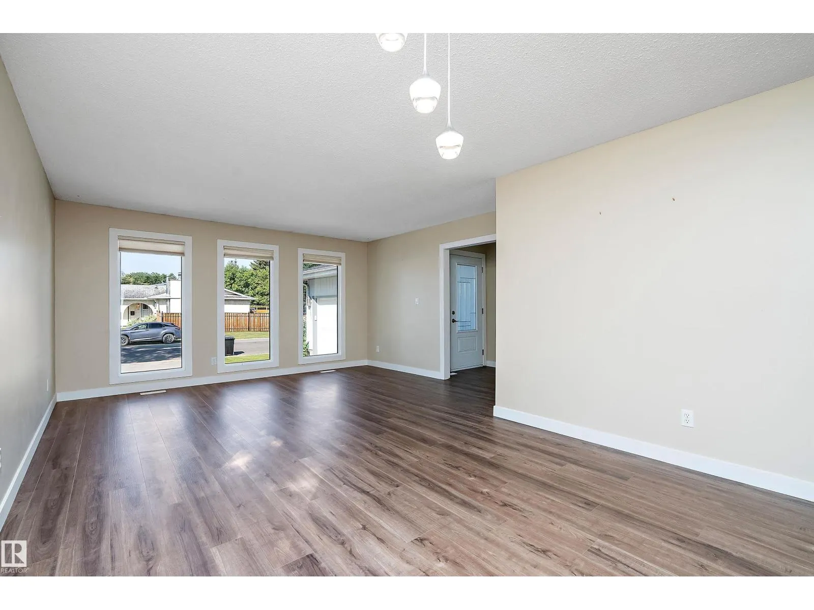 18211 80 AV NW