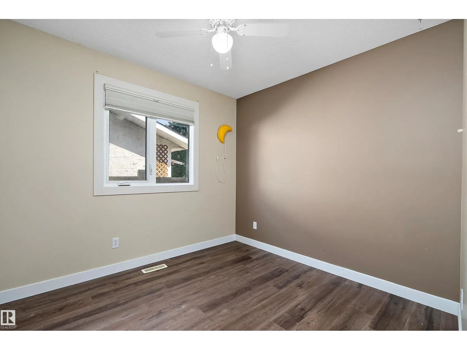 18211 80 AV NW
