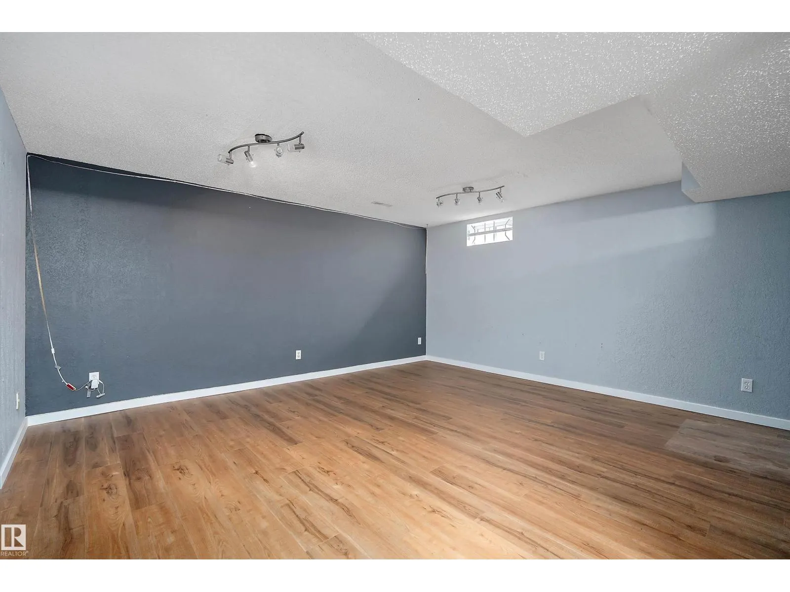 18211 80 AV NW