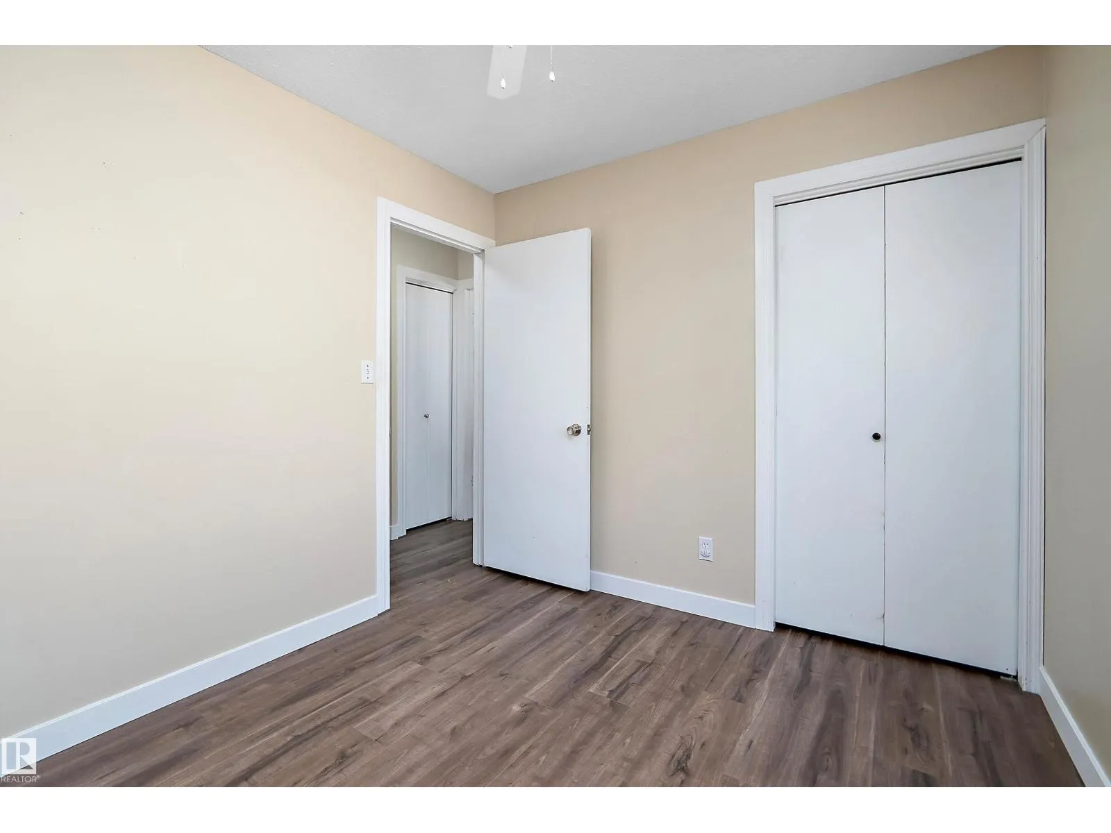 18211 80 AV NW