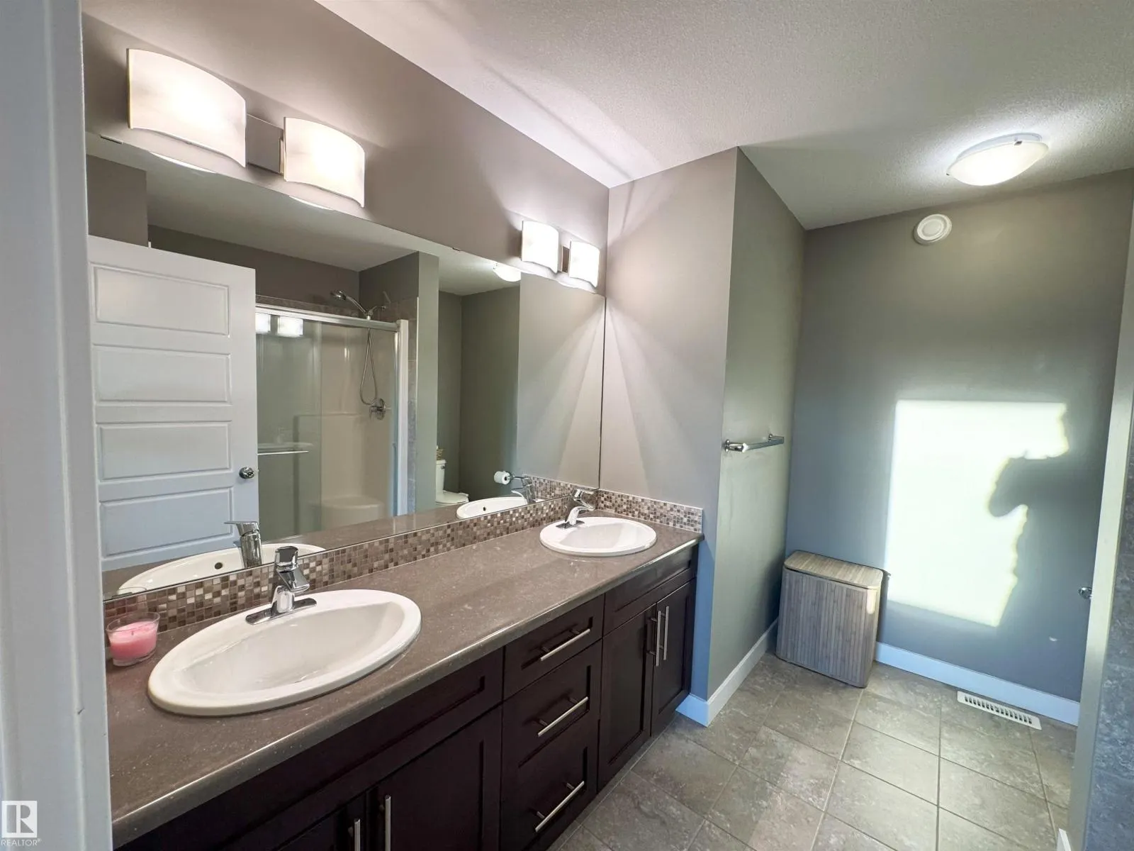 2336 70 ST SW