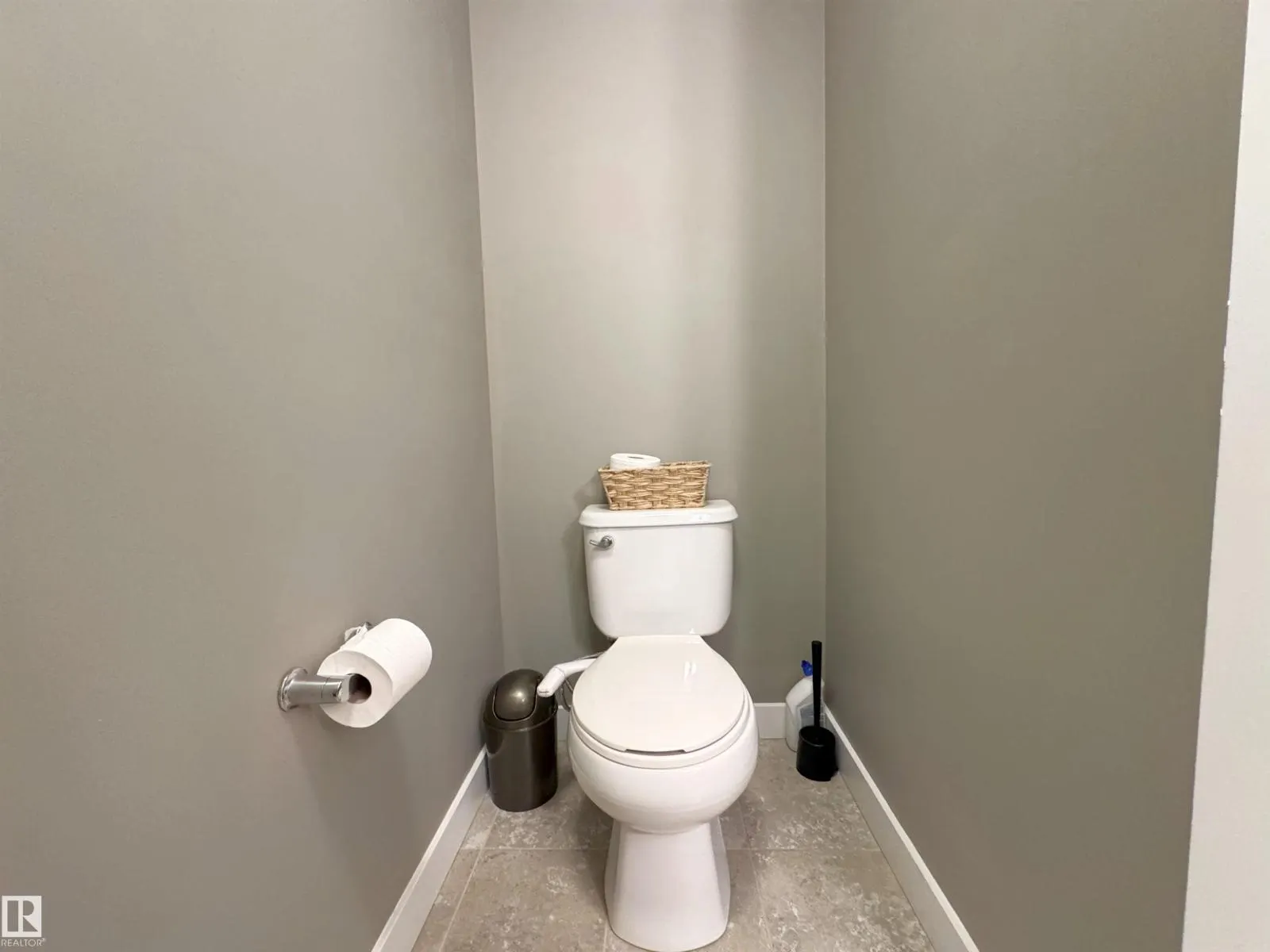 2336 70 ST SW