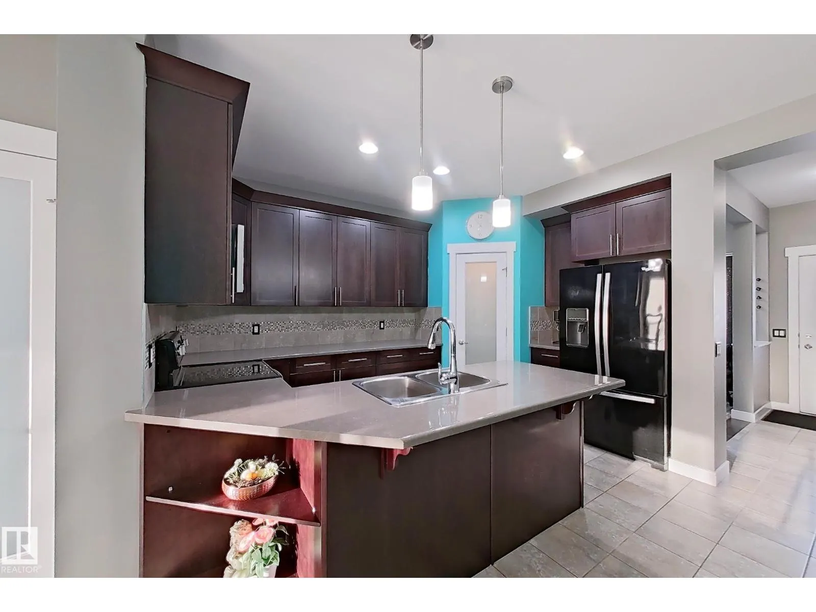 2336 70 ST SW