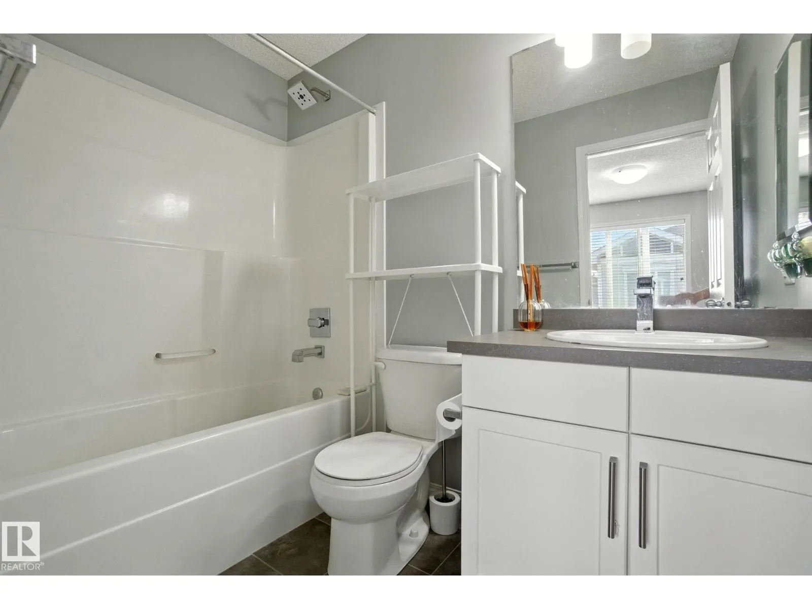 #124 2905 141 ST SW