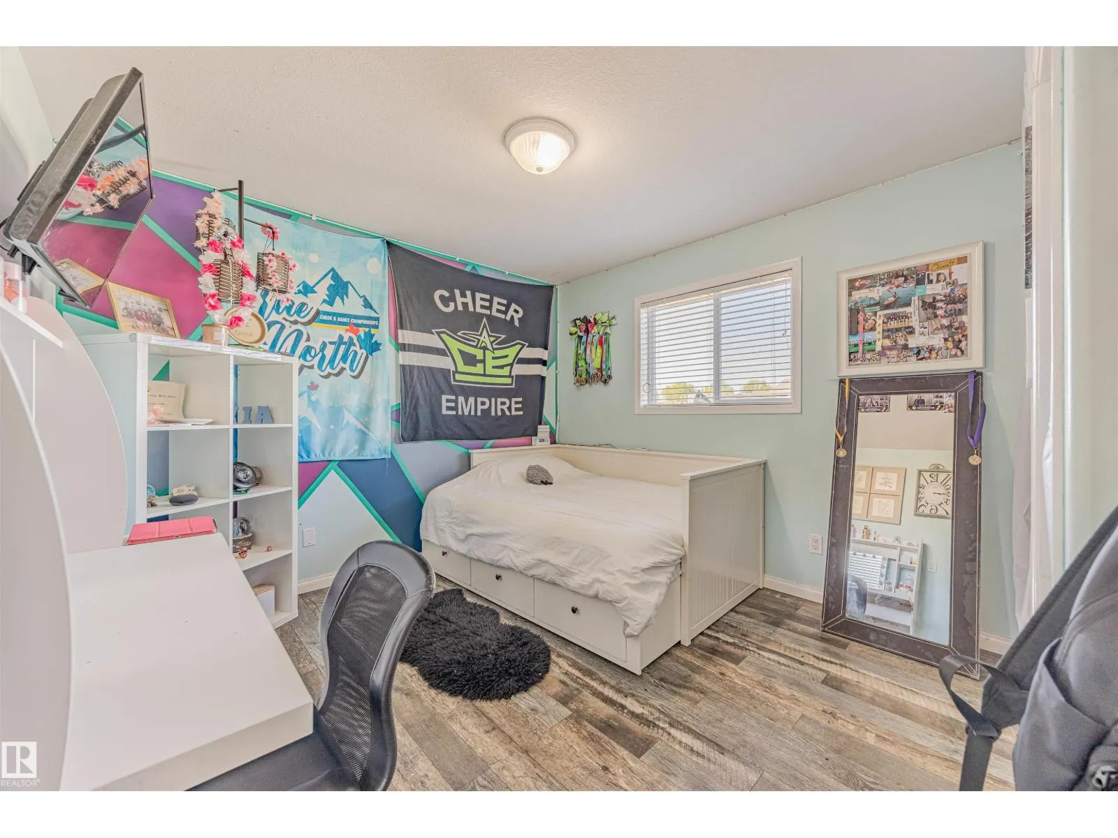 7808 163 AV NW
