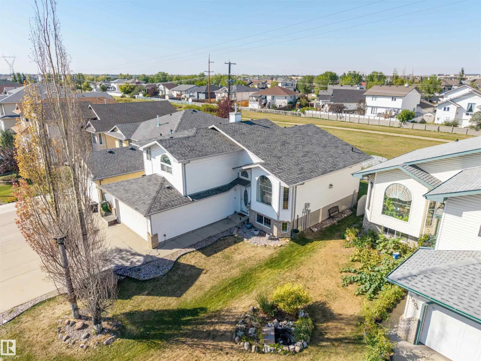 7808 163 AV NW