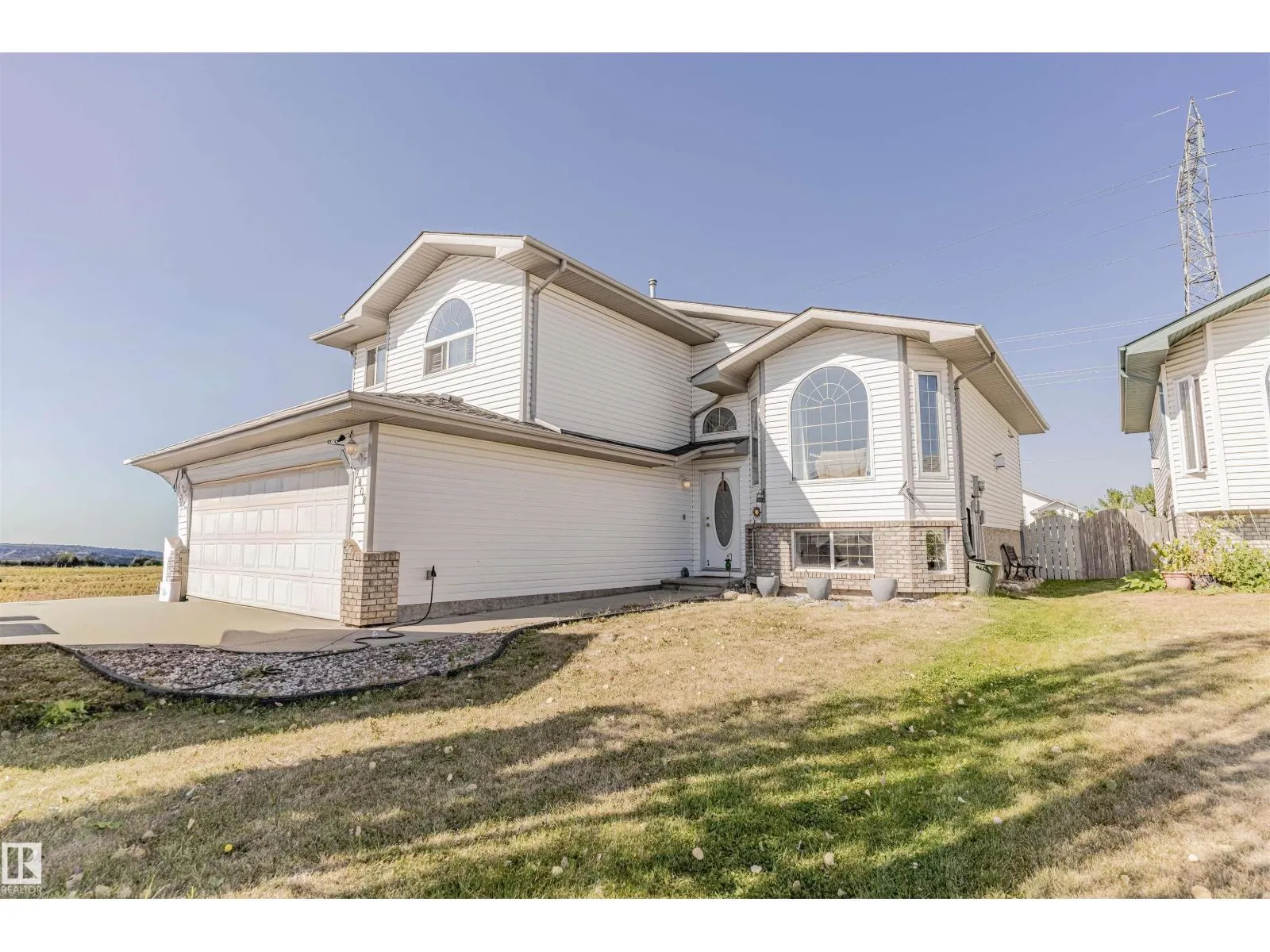 7808 163 AV NW