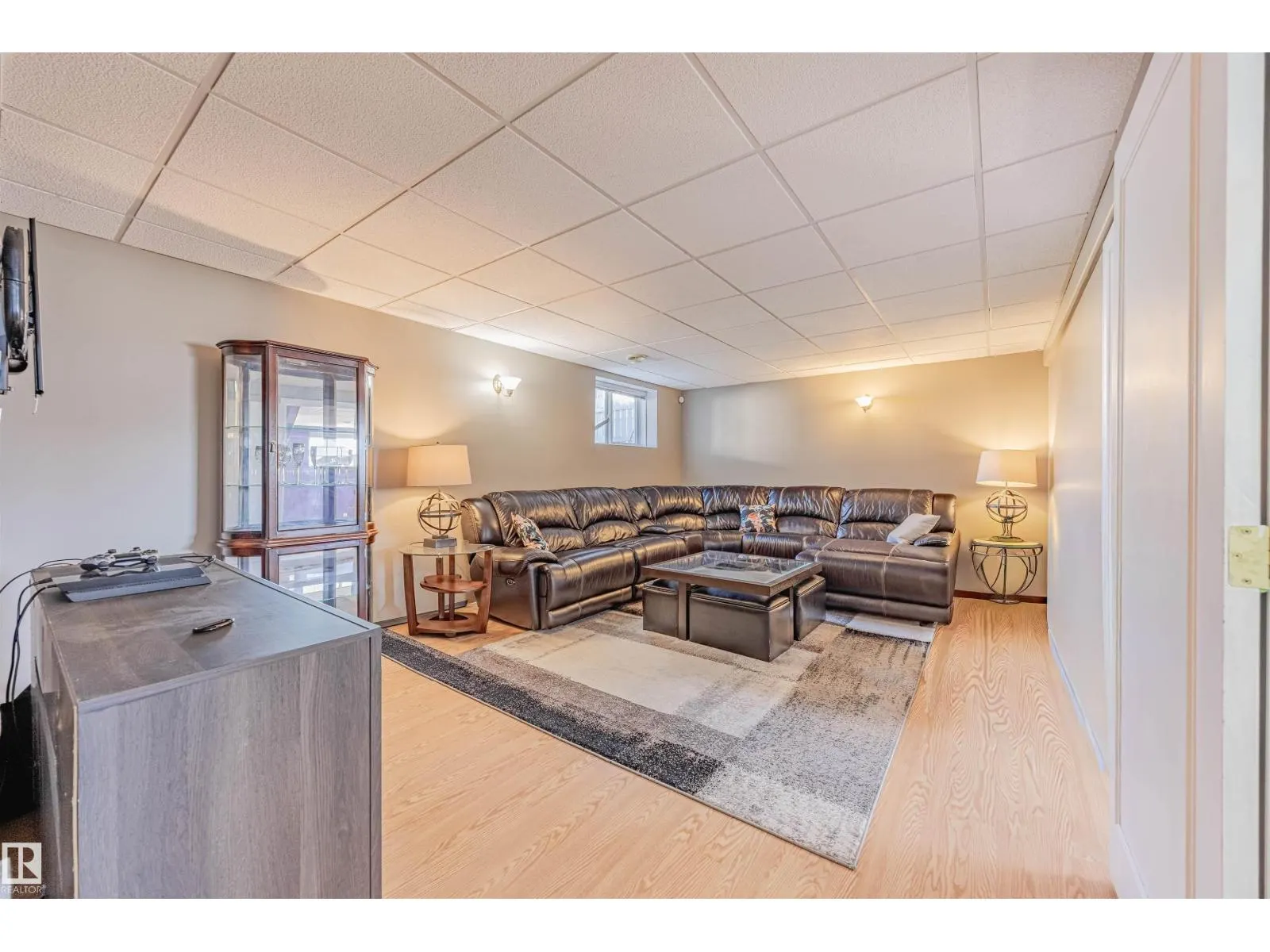 7808 163 AV NW