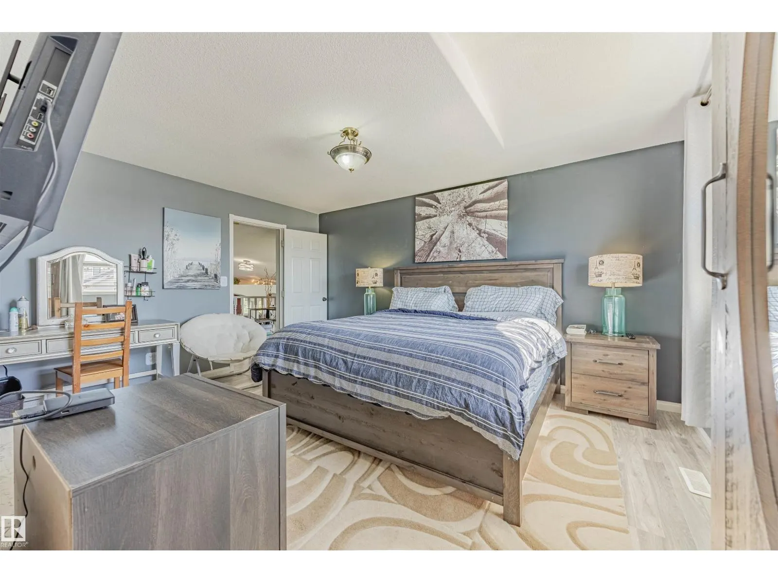 7808 163 AV NW