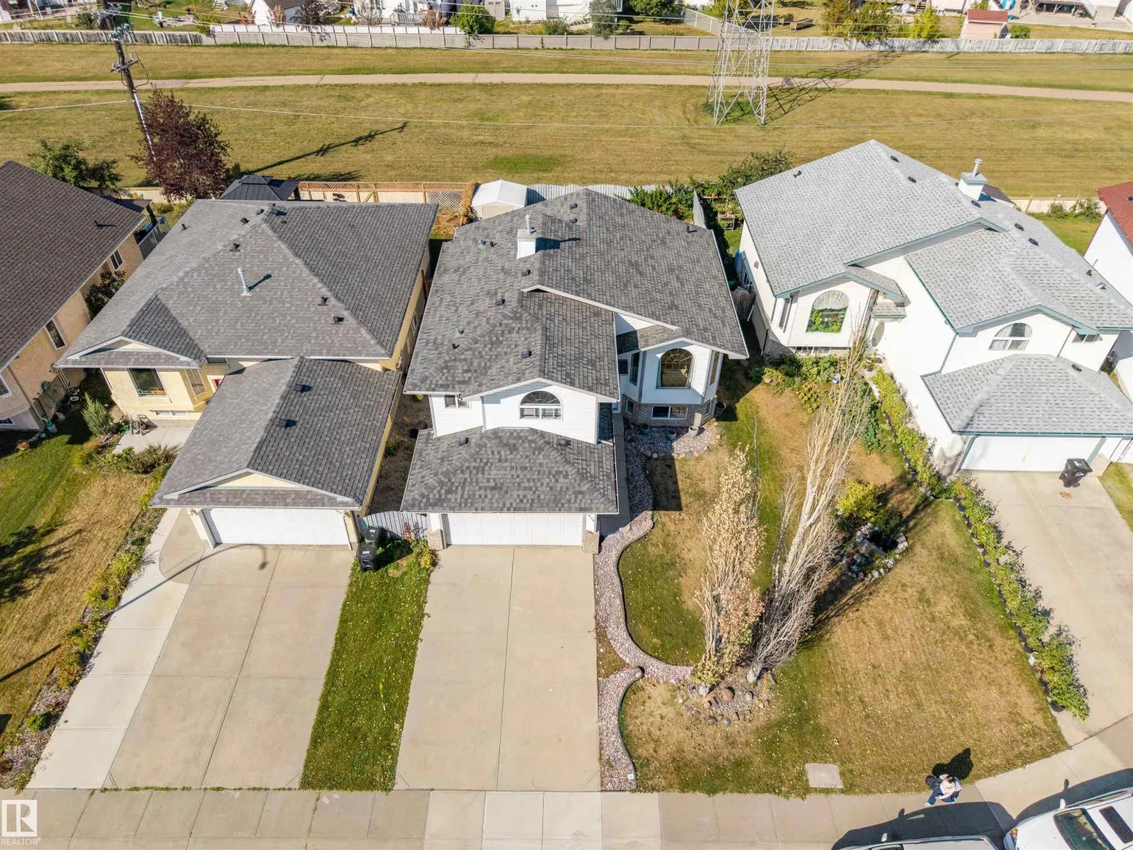 7808 163 AV NW