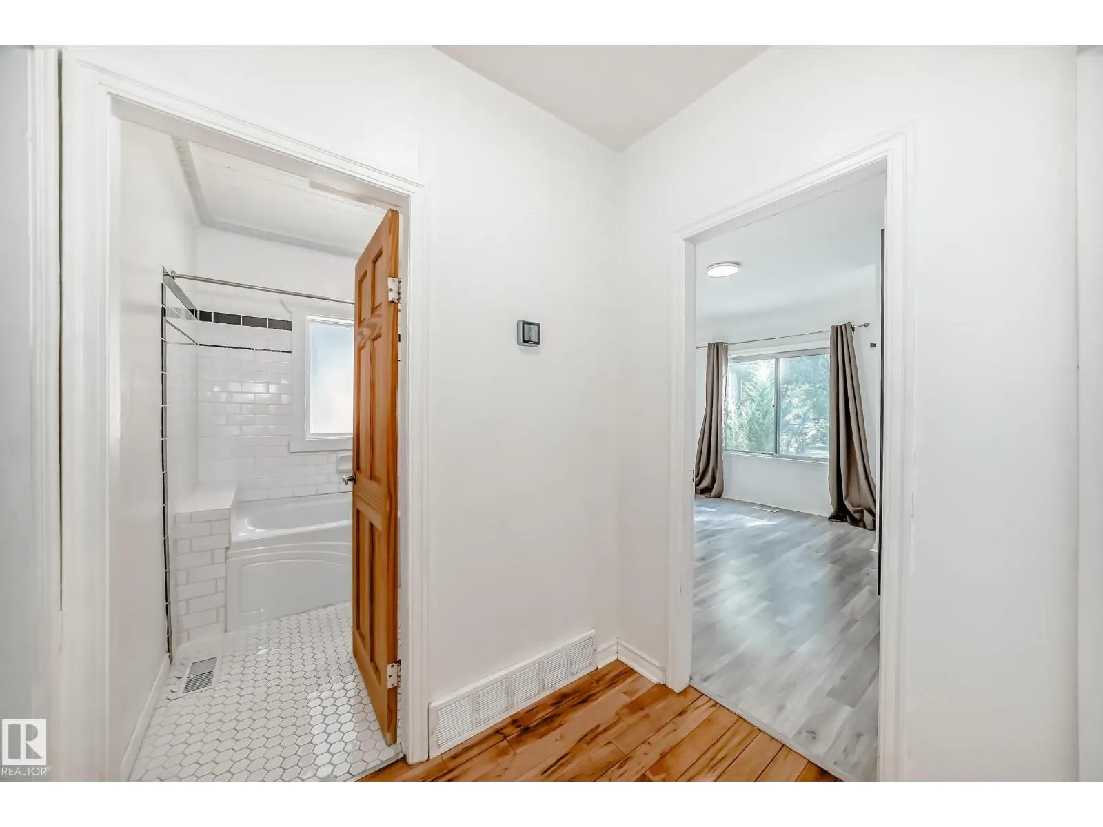 10510 79 AV NW