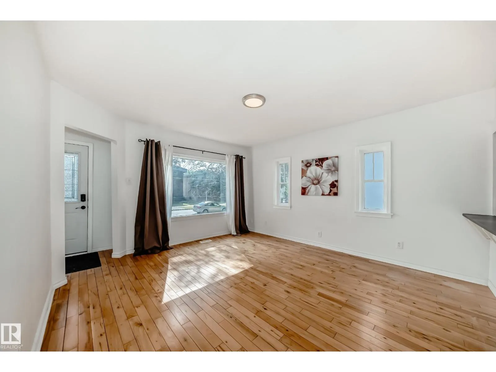 10510 79 AV NW