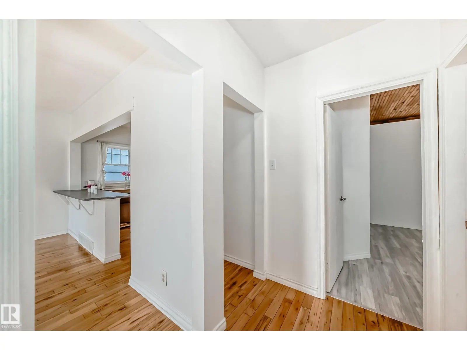 10510 79 AV NW