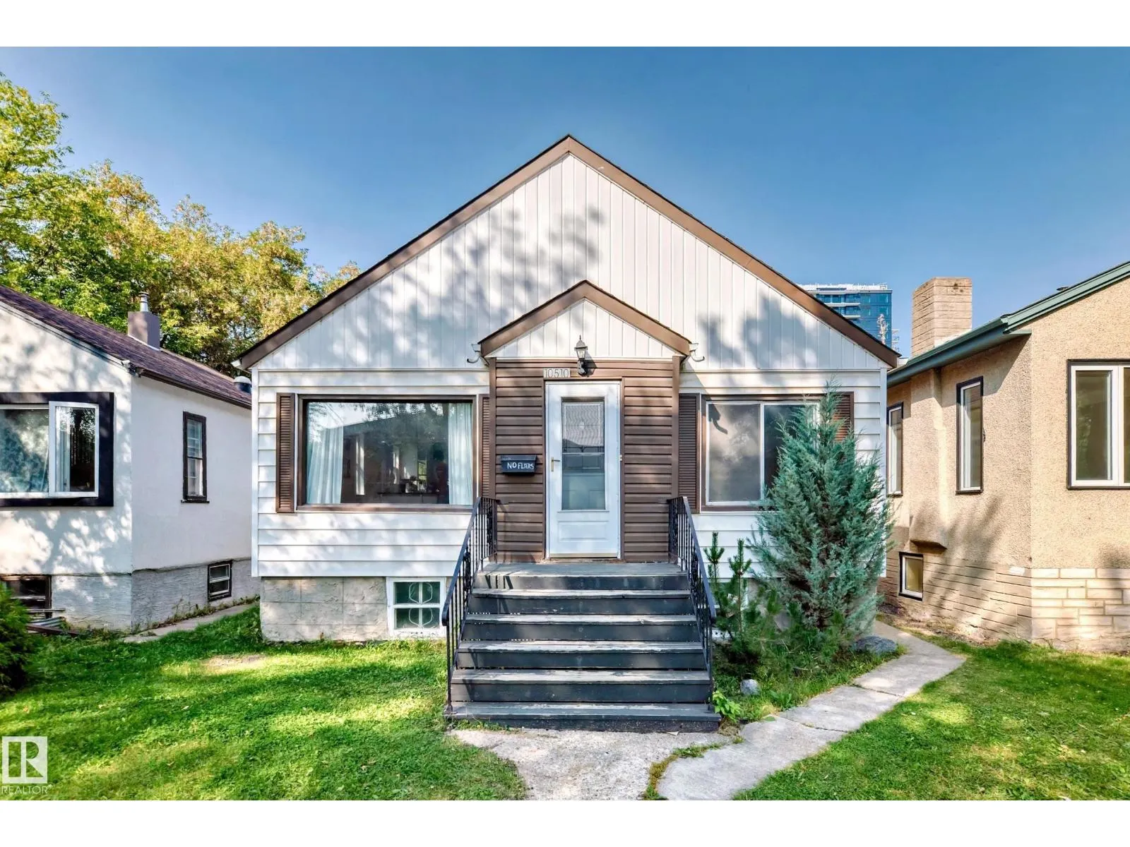 10510 79 AV NW