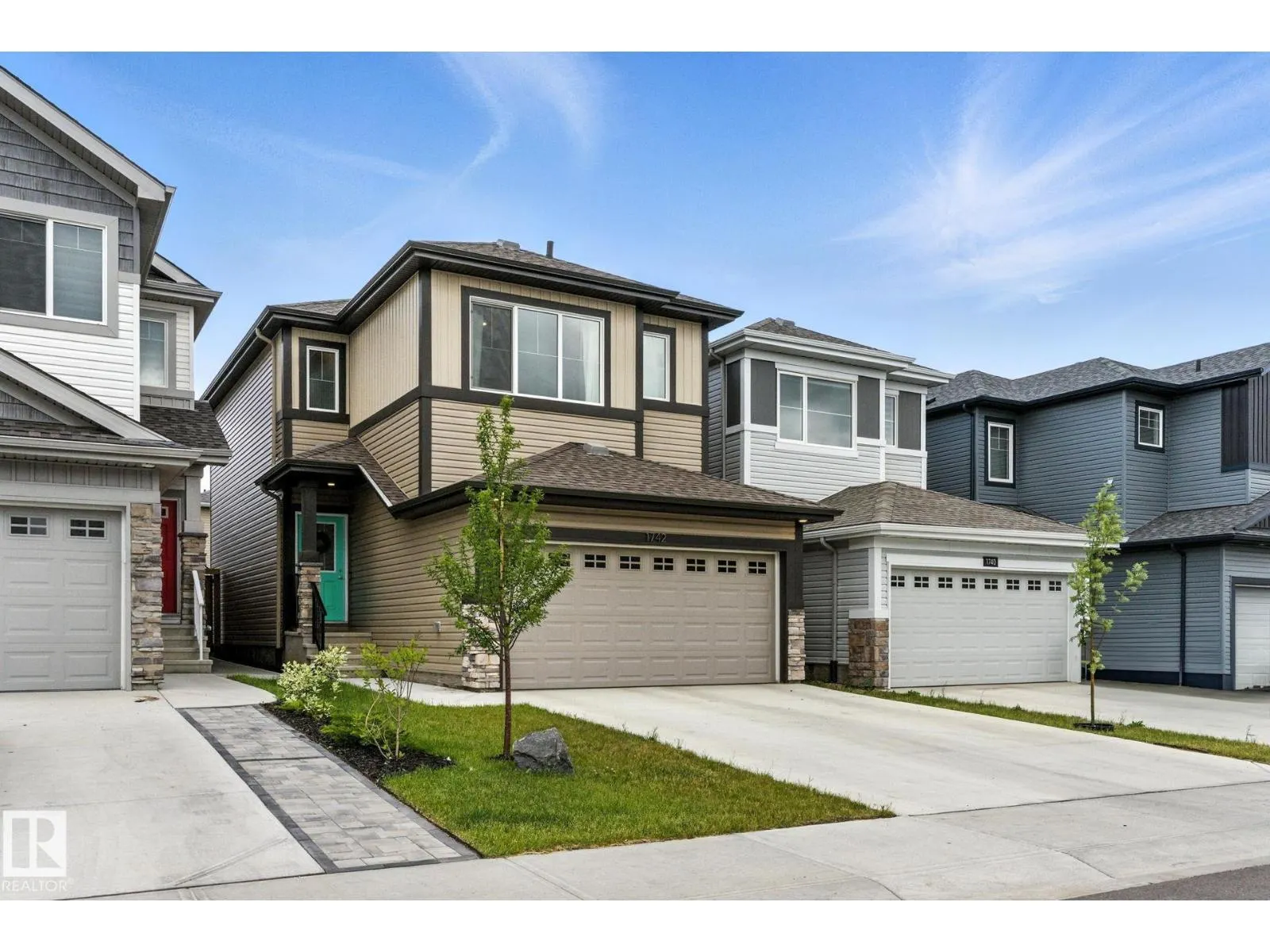 1742 ERKER WY NW
