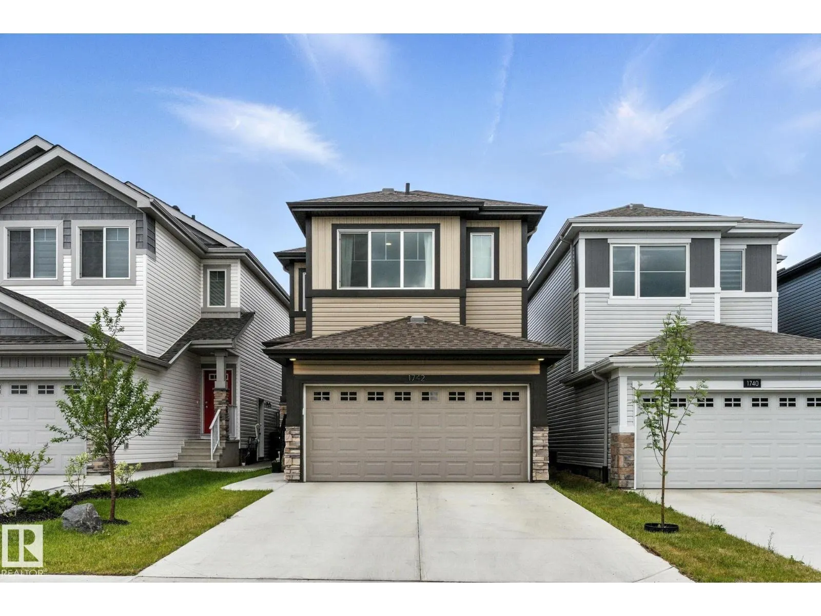 1742 ERKER WY NW