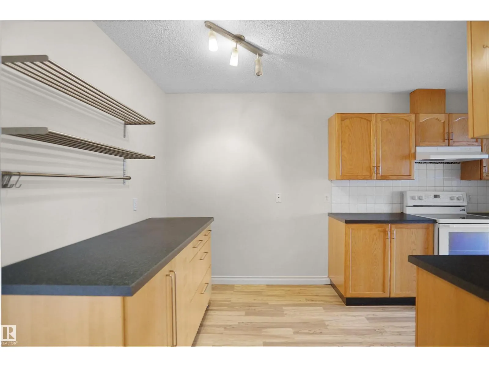 #17 14717 34 ST NW