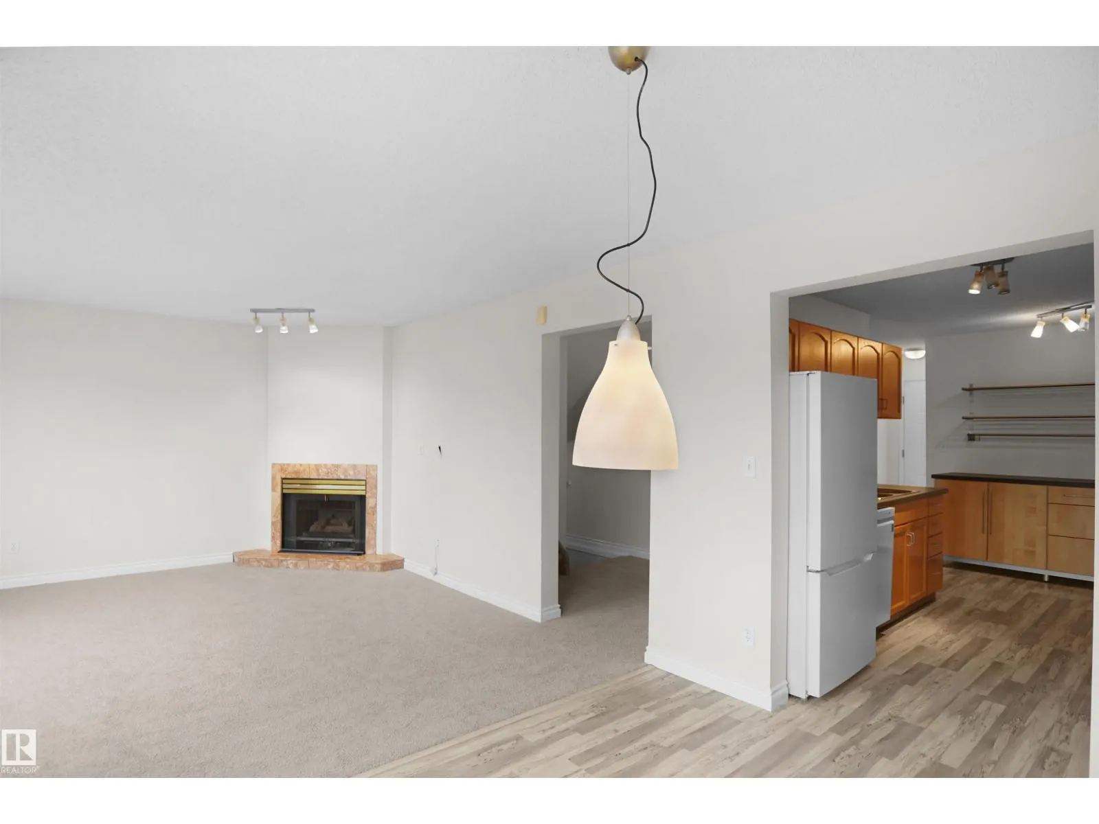 #17 14717 34 ST NW
