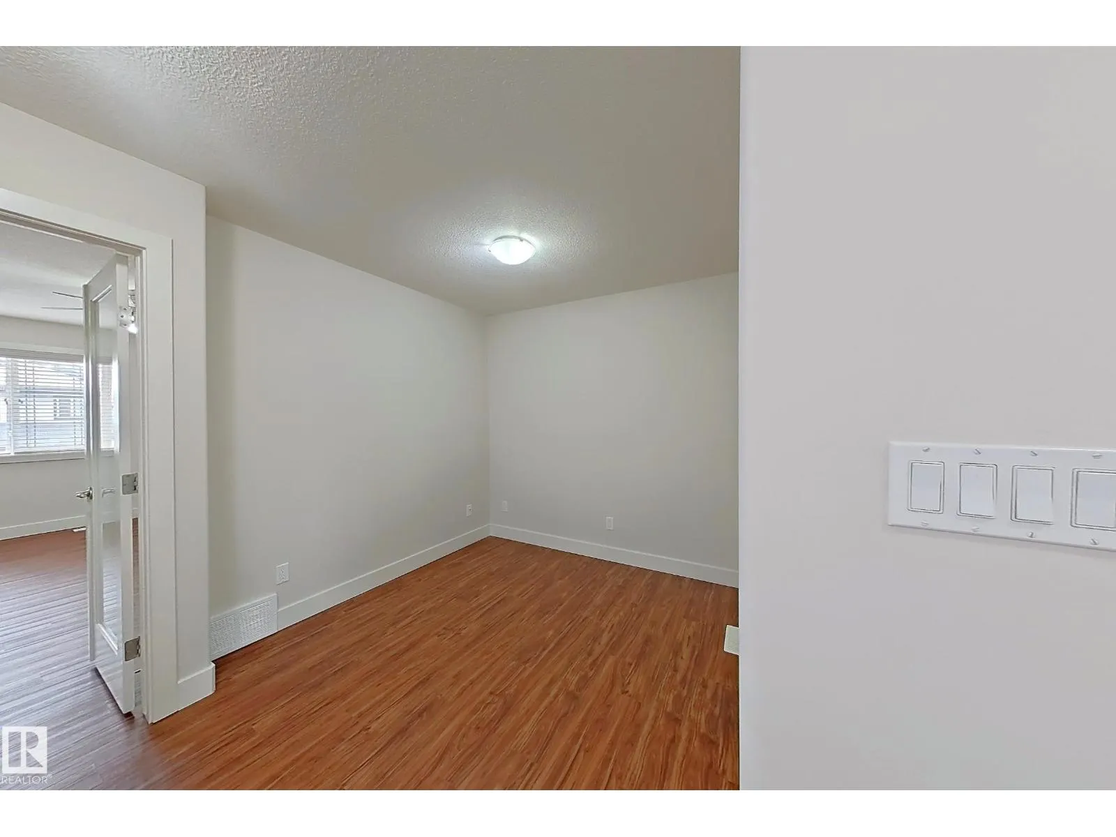 15135 31 ST NW