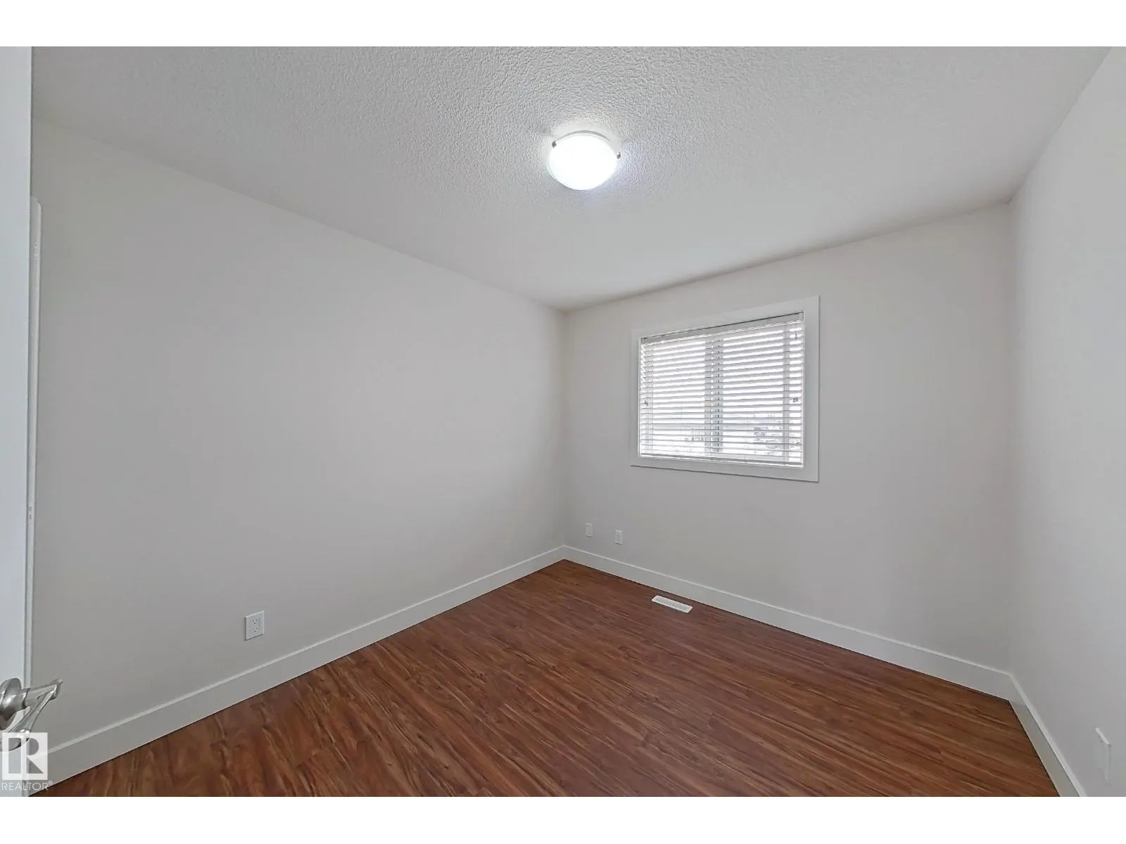 15135 31 ST NW