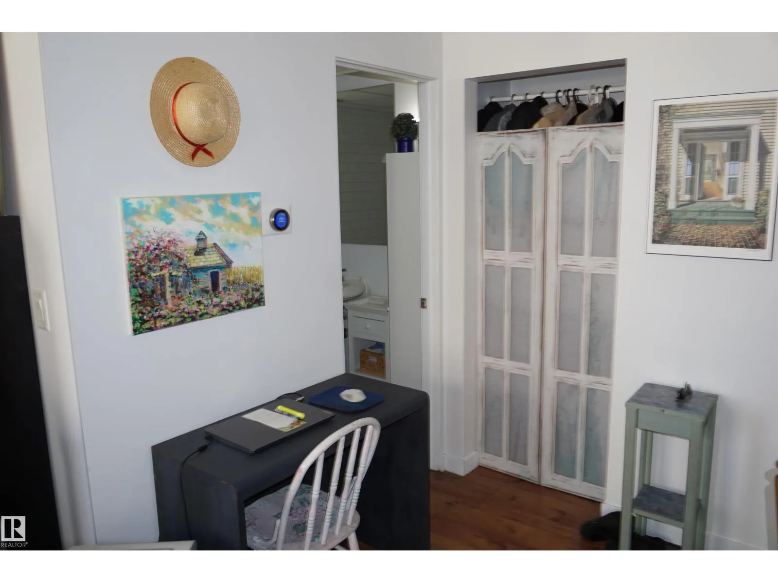 #808 10134 100 ST NW