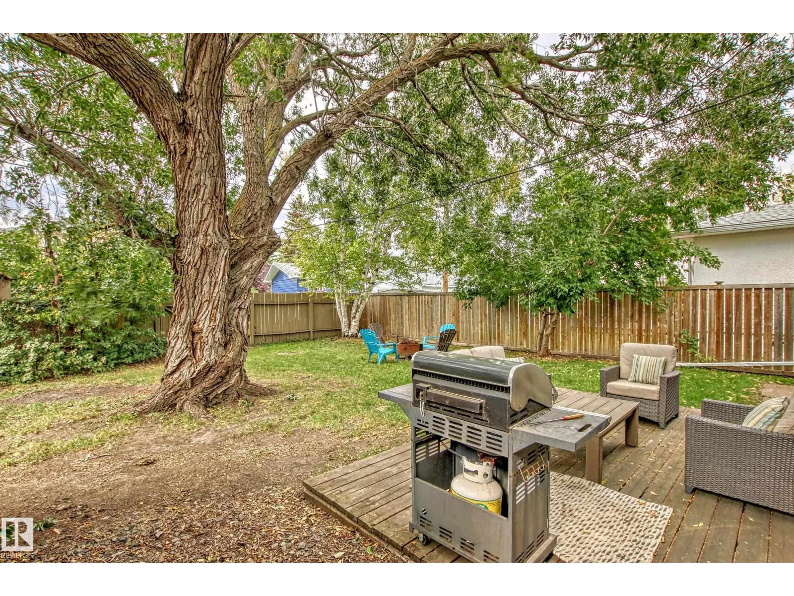 9210 157 ST NW