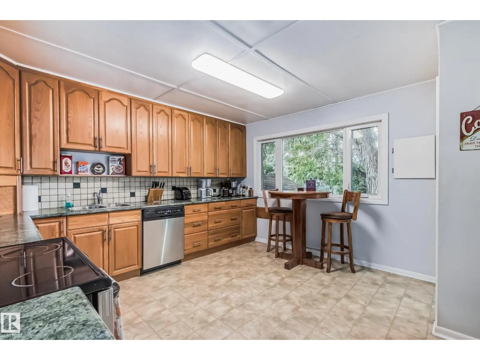 9210 157 ST NW