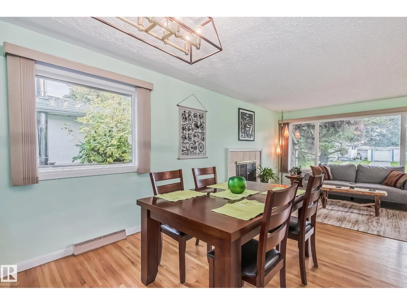 9210 157 ST NW