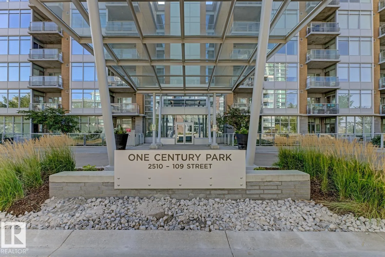#405 2510 109 ST NW NW