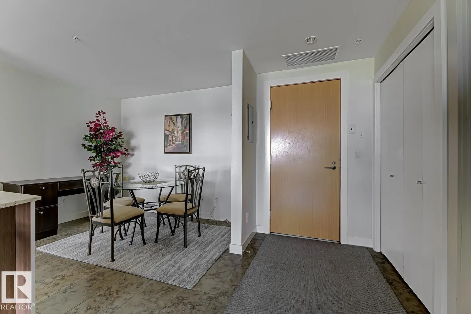 #405 2510 109 ST NW NW