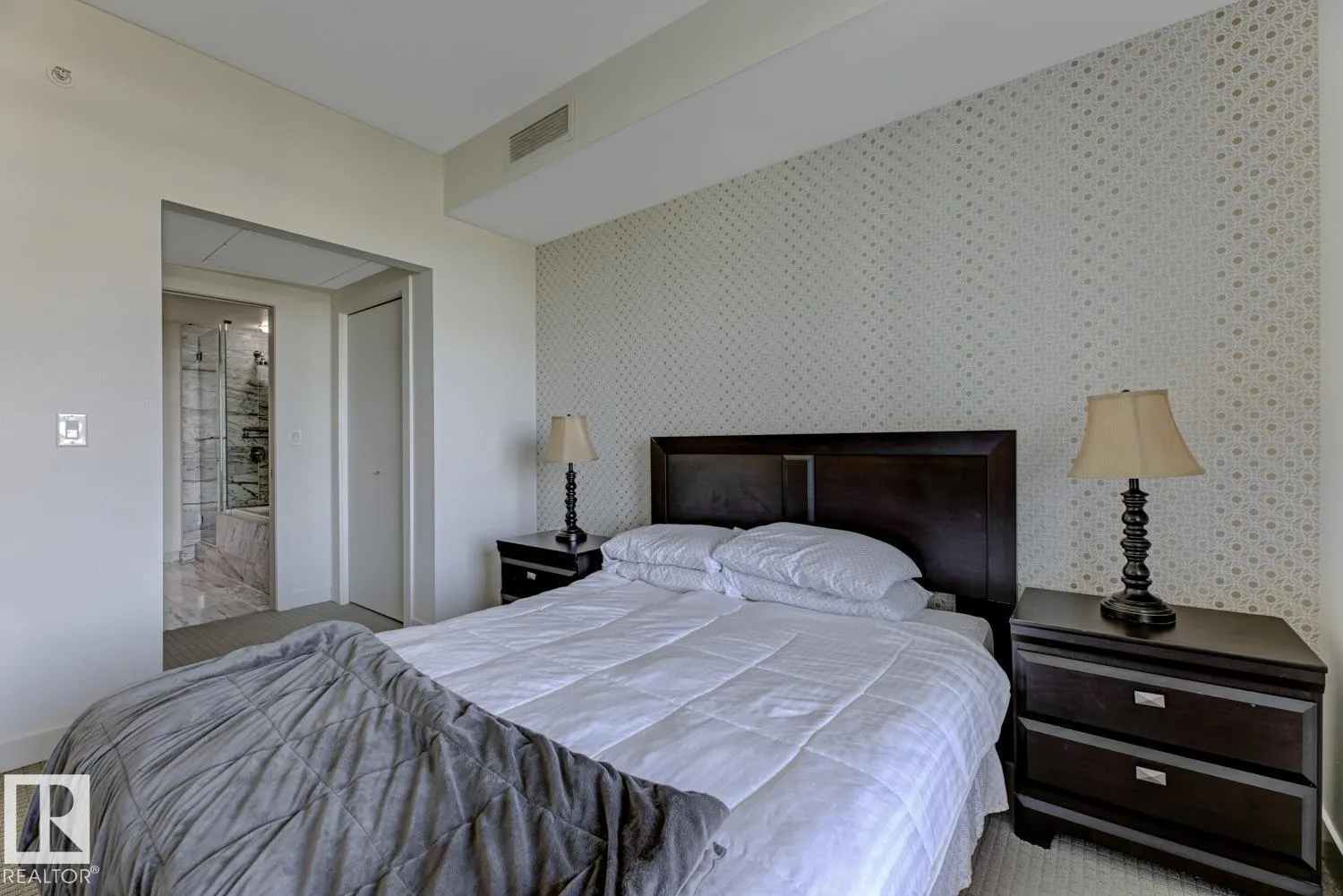 #405 2510 109 ST NW NW