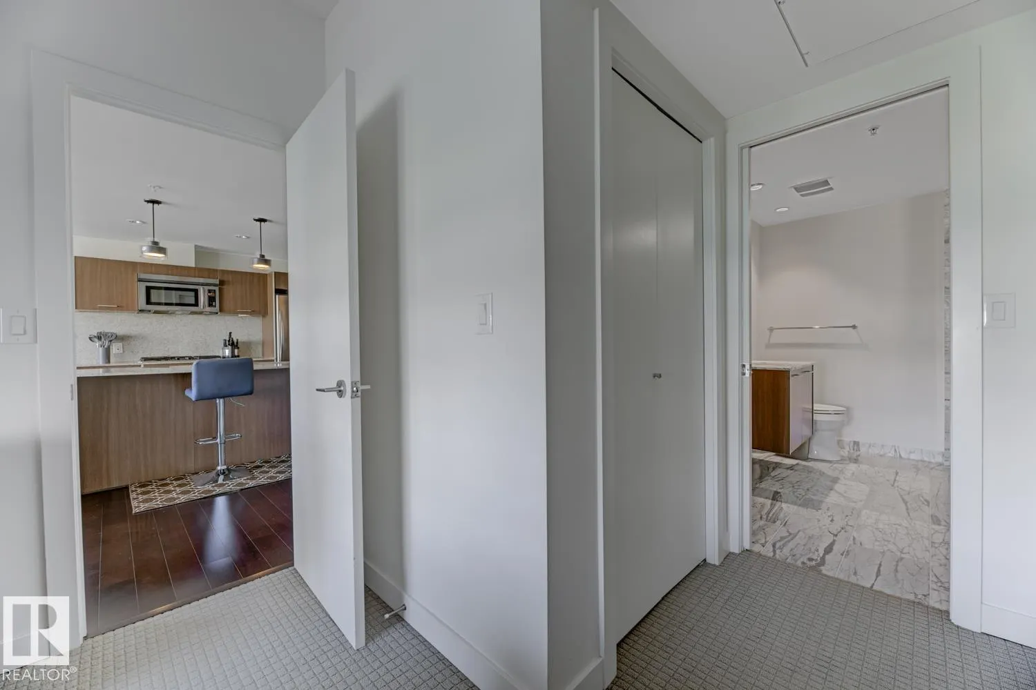 #405 2510 109 ST NW NW