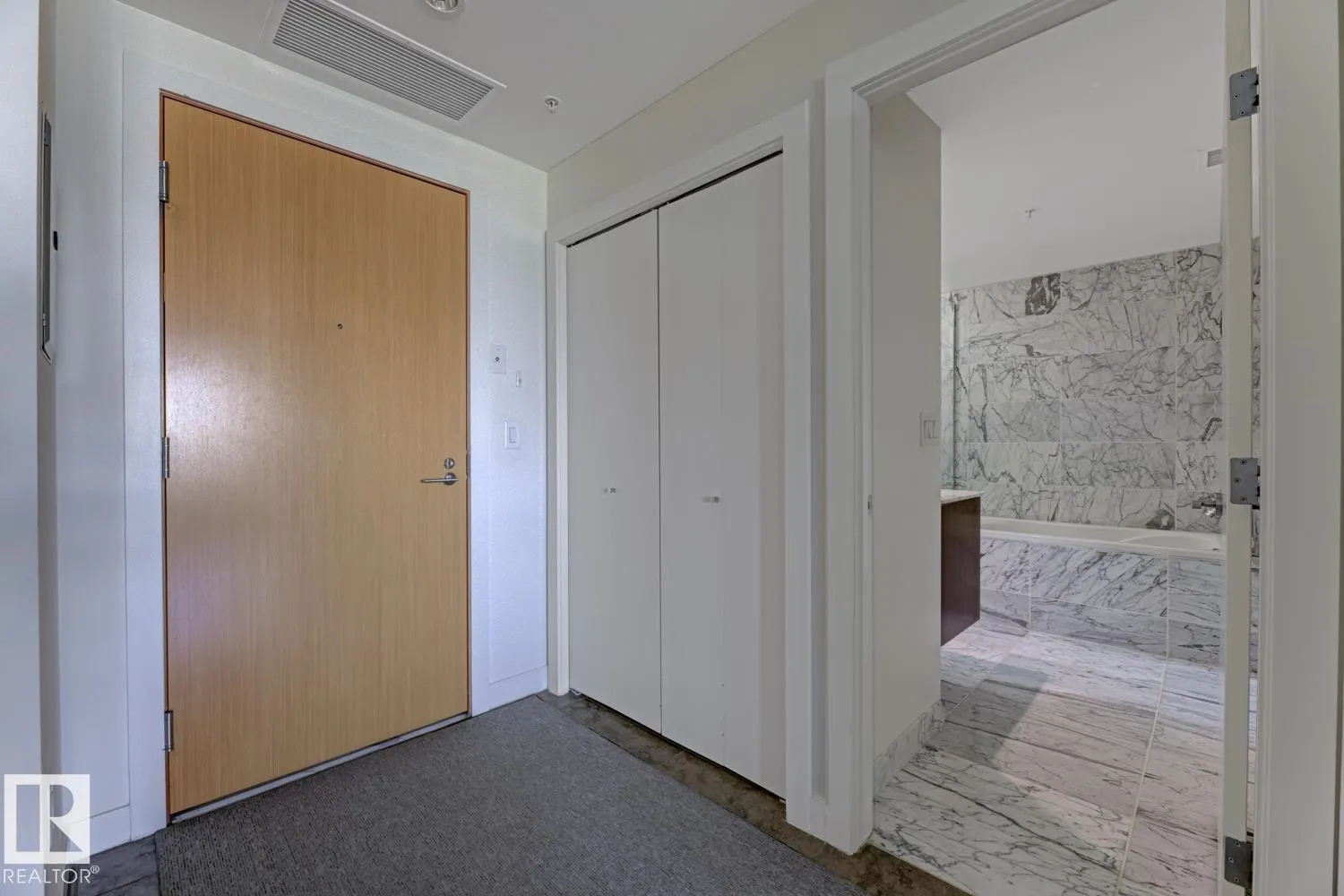 #405 2510 109 ST NW NW