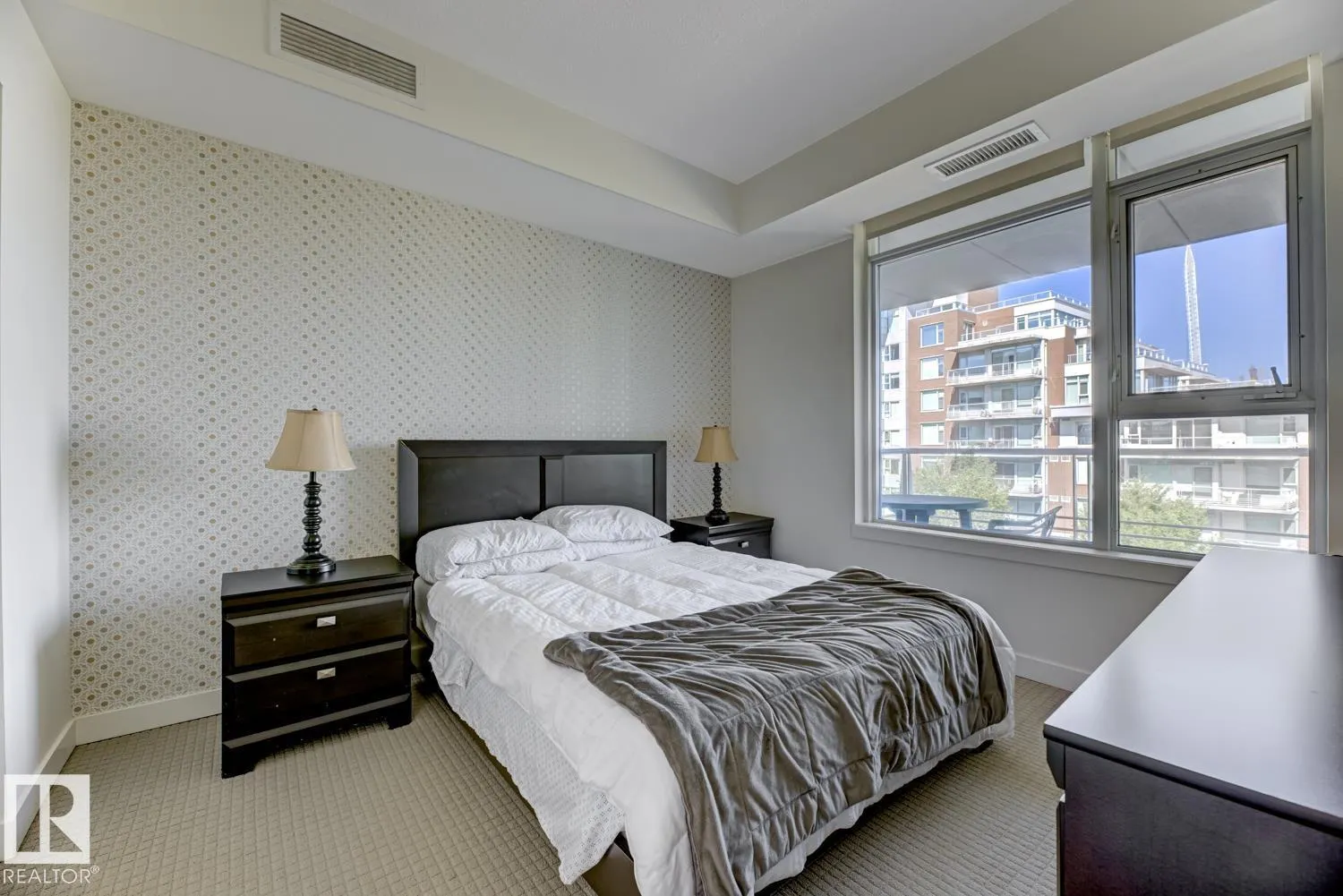 #405 2510 109 ST NW NW