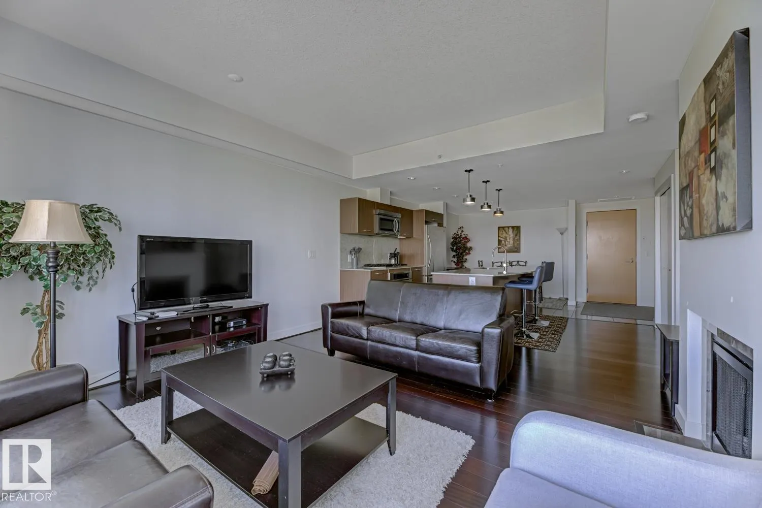 #405 2510 109 ST NW NW