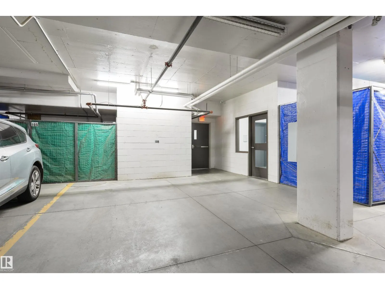 #110 5029 EDGEMONT BV NW