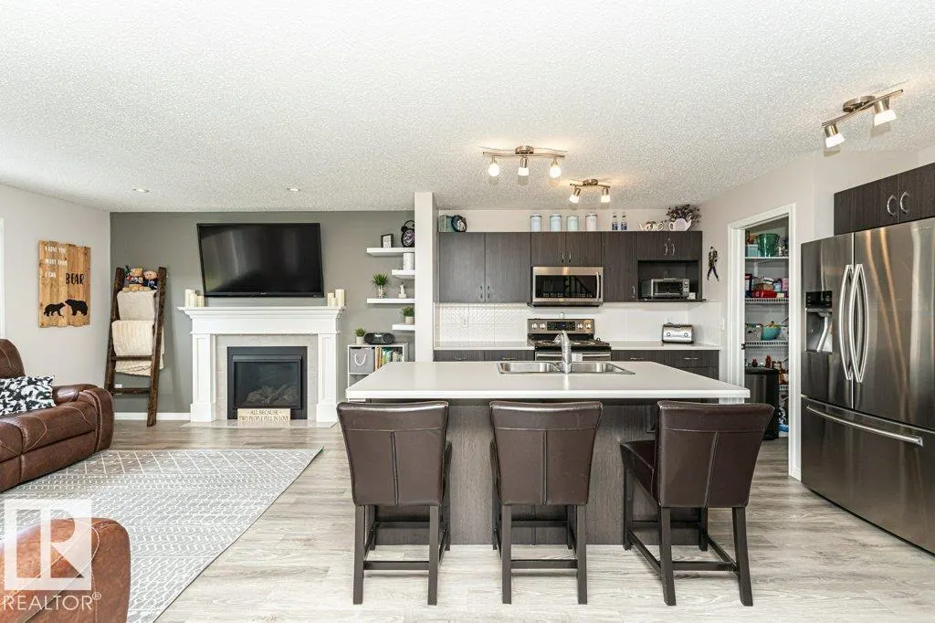 8727 Carson WY SW SW