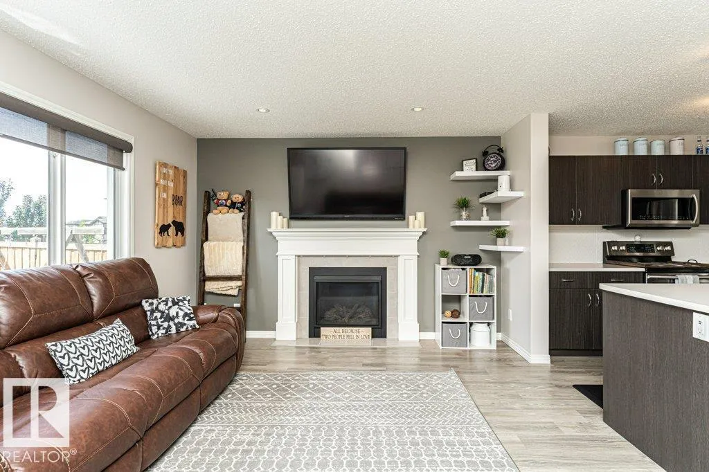 8727 Carson WY SW SW