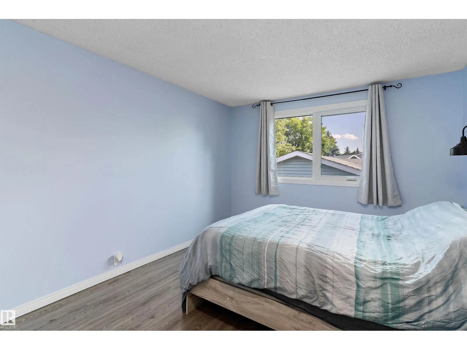 4703 36 AV NW