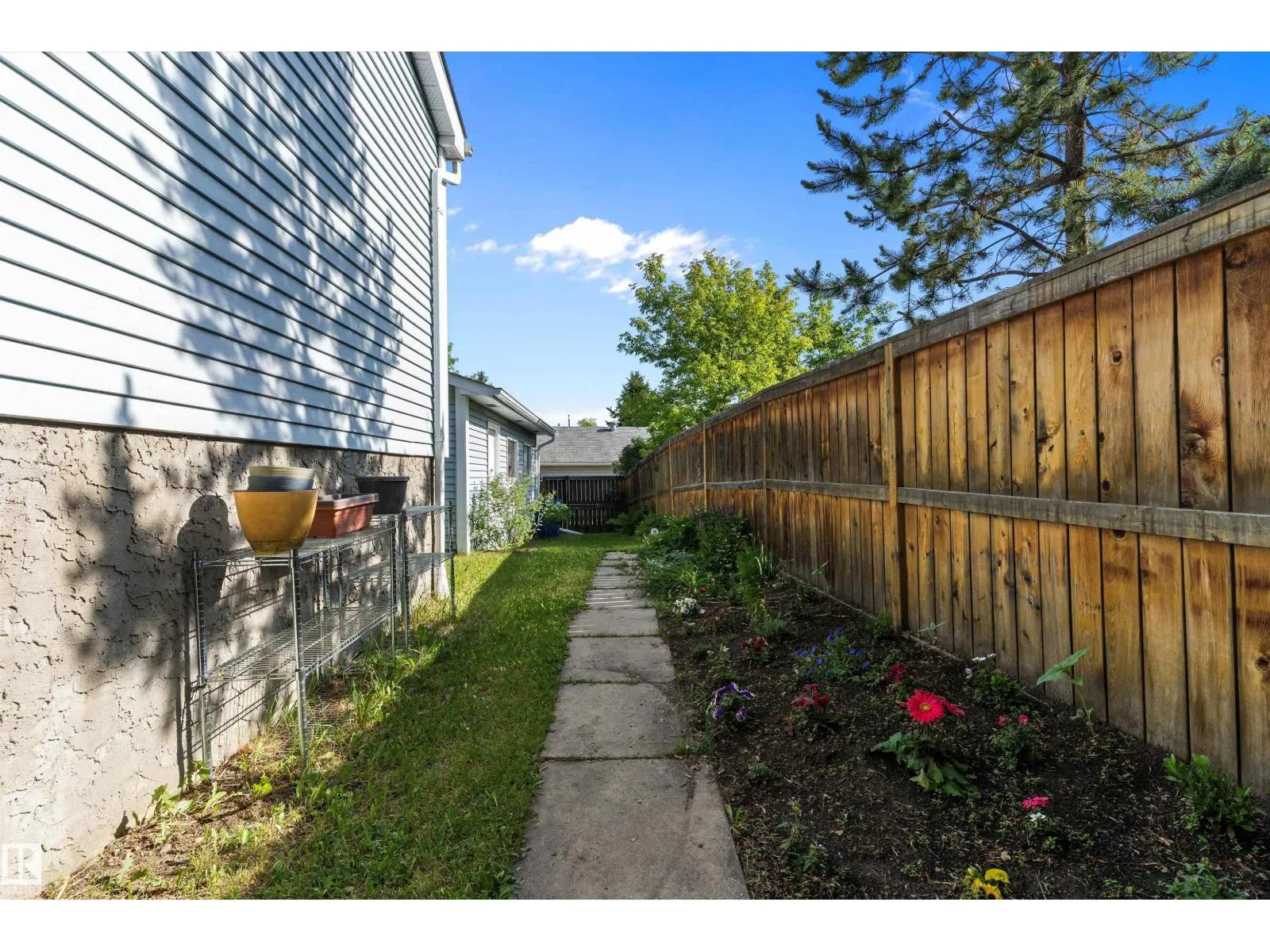 4703 36 AV NW