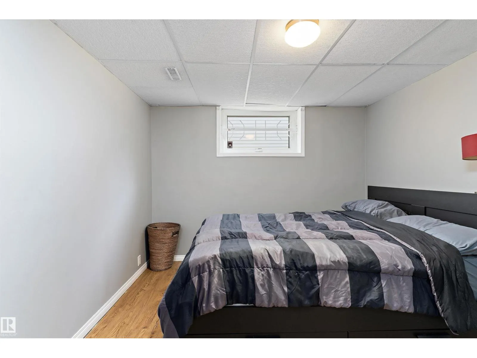 4703 36 AV NW
