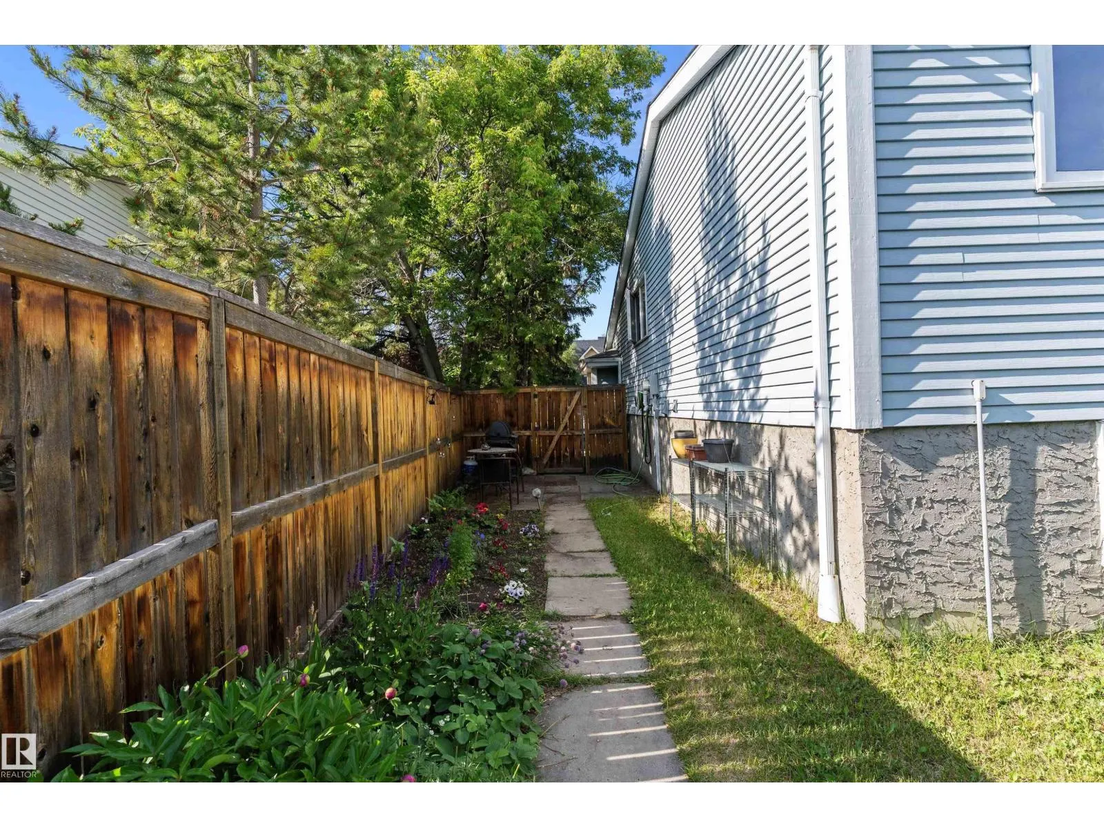 4703 36 AV NW