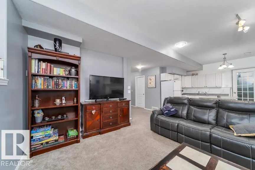 6703 165 AV NW