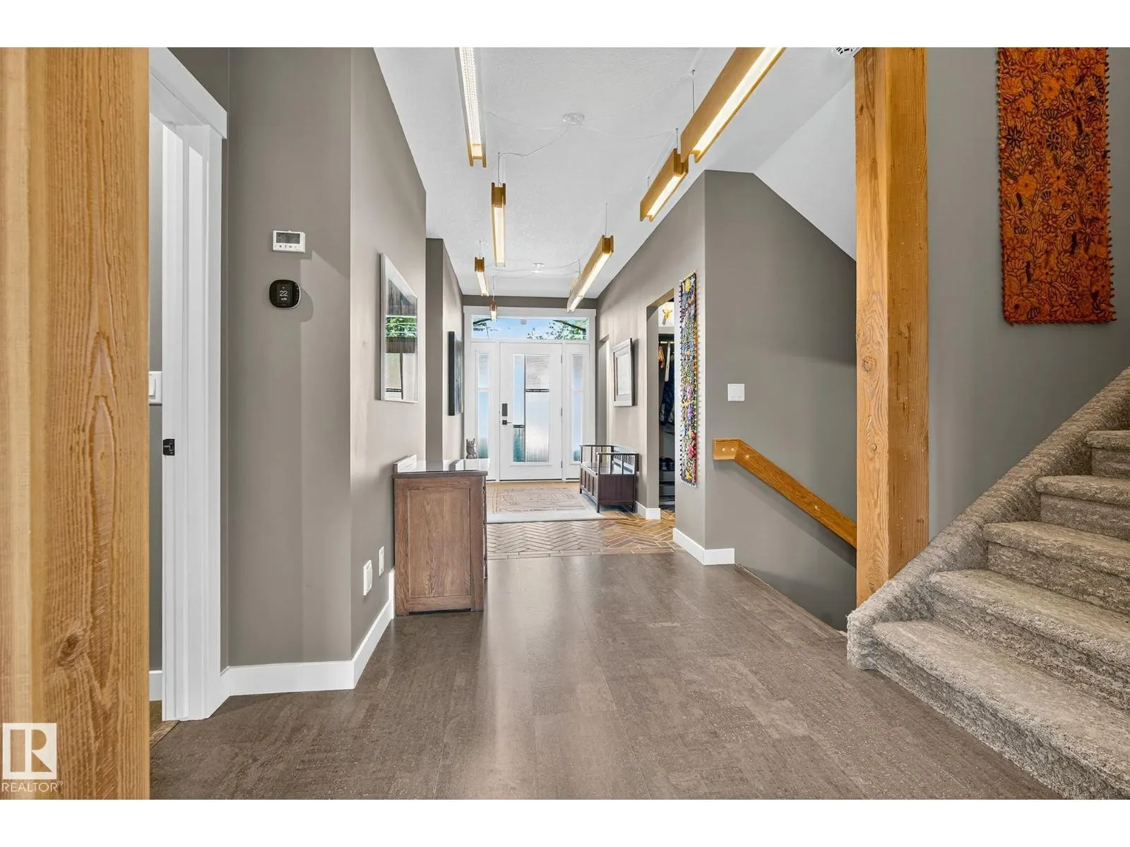5904 110 ST NW