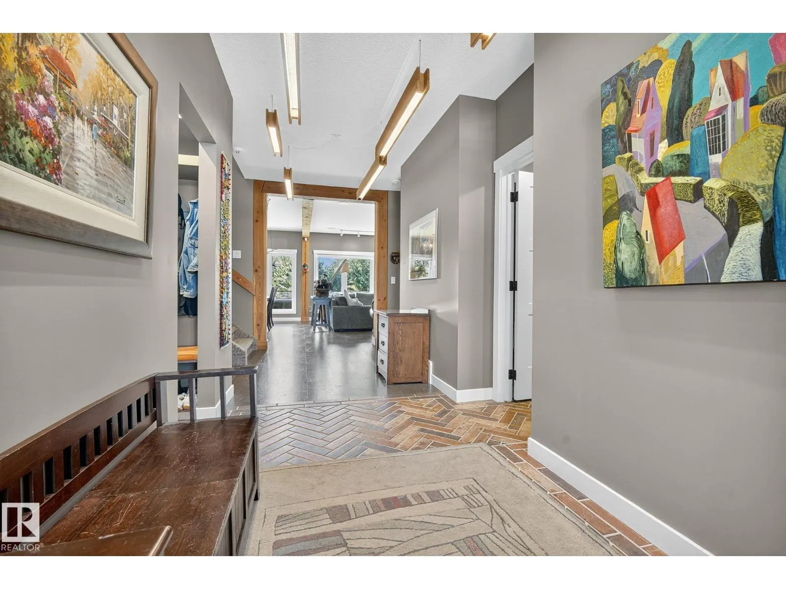 5904 110 ST NW