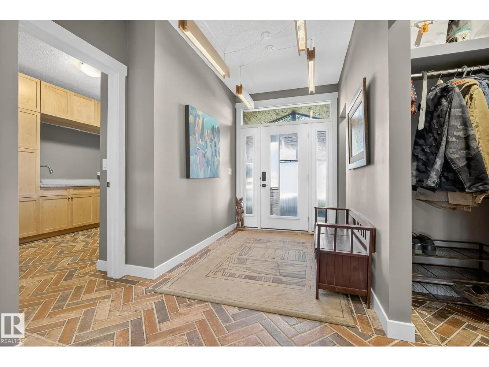 5904 110 ST NW
